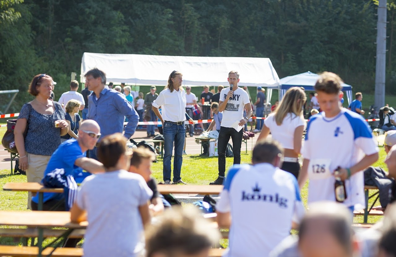 Bild vom 9. Benefizlauf im Jahr 2016. Dies ist das 55. Bild.